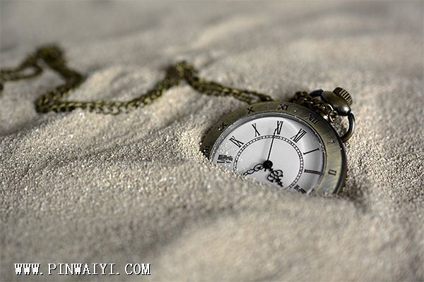 pocket-watch-3156771_1920.jpg